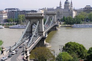Adventní Budapešť vlakem, památky, vánoční trhy a termální lázně - Maďarsko