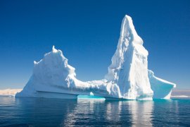 Antarktida lodí - plavba a přelet přes Drakeův průliv