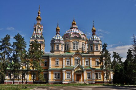 Kyrgyzstán, Kazachstán, Uzbekistán (Tádžikistán) - Kazachstán