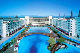 Recenze Hotel Titanic Mardan Palace