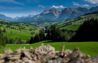 Zell am See, pohodové bicyklování mezi horskými velikány